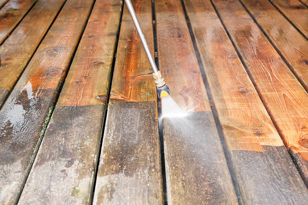 Why Choose Our Certified Pressure Washing Experts for Your Project Needs in Geraldine, AL?